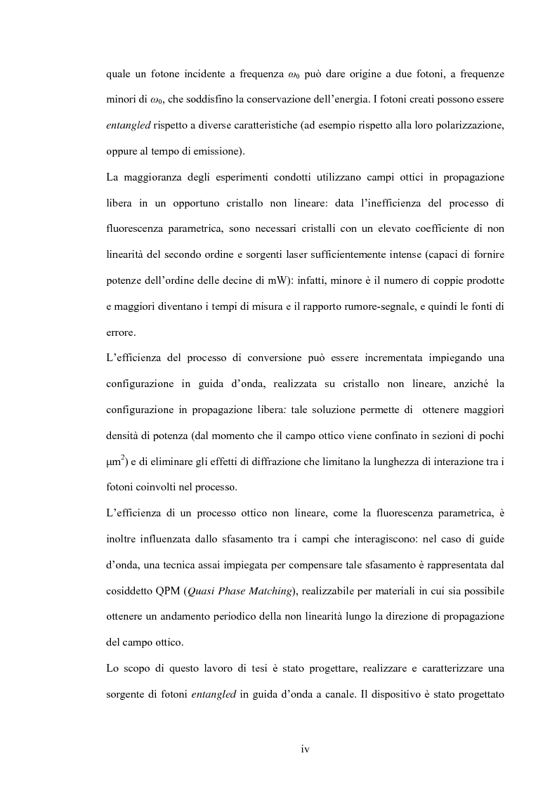 Anteprima della tesi: Studio di un dispositivo in guida d'onda a canale su substrato di niobato di litio periodicamente polarizzato per la generazione di fotoni quantisticamente correlati mediante fluorescenza parametrica, Pagina 2
